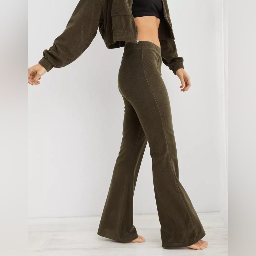 Aerie Groove On Velour Ribbed Flare Pants